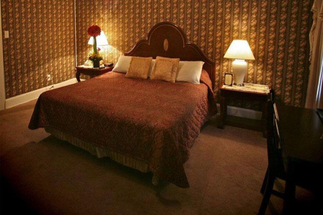 Glen Tavern Inn Santa Paula Extérieur photo