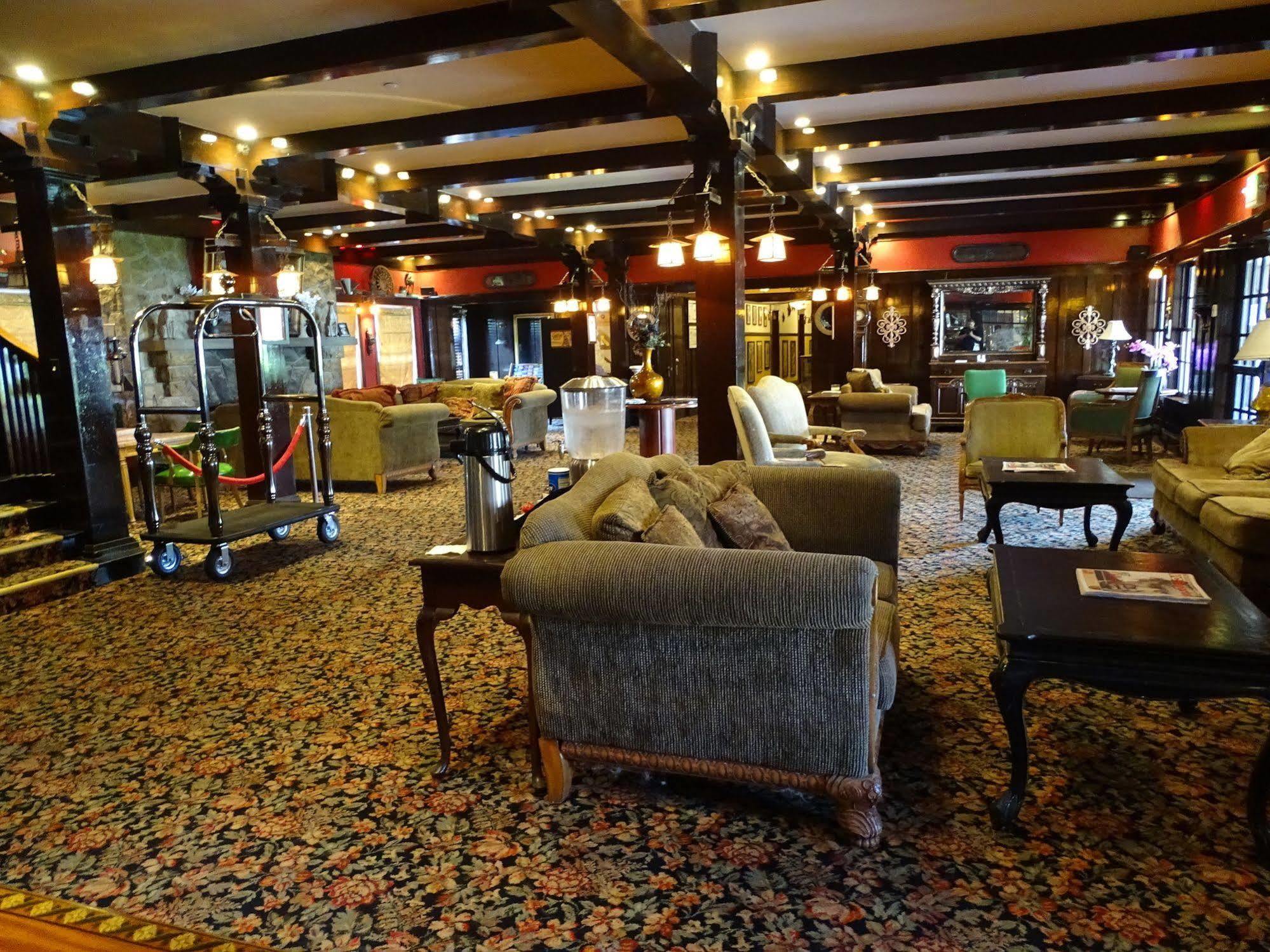 Glen Tavern Inn Santa Paula Extérieur photo